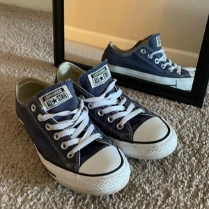 Converse All Stars in Navy Blue